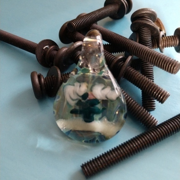 Hand Blown Glass Pendant. - Picture 1 of 7